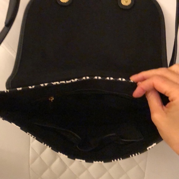 C Wonder Designer Navy Leather Crossbody Purse - Picture 4 of 7